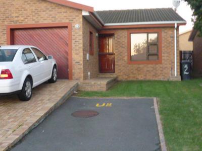Cluster House For Sale in Sonstraal Heights, Durbanville