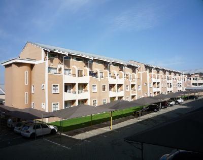 Apartment / Flat For Sale in Uitzicht, Durbanville