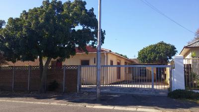 House For Sale in Oakdale Estate, Bellville