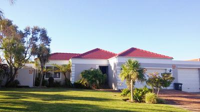 House For Sale in Langeberg Heights, Cape Town