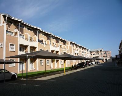 Apartment / Flat For Sale in Uitzicht, Durbanville