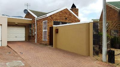 Cluster House For Sale in Vredekloof Heights, Brackenfell