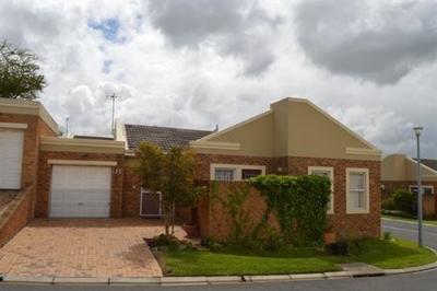 Townhouse For Sale in Durbanville, Durbanville