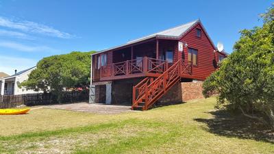 Cottage For Sale in Franskraalstrand, Franskraalstrand