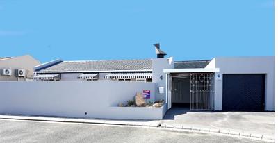 Cluster House For Sale in Ferndale, Brackenfell
